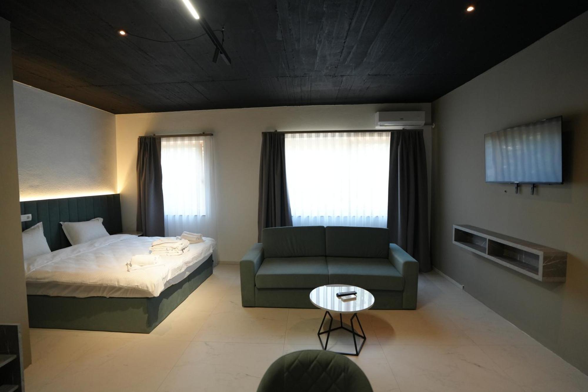 Biond Hotel Prizren Pokoj fotografie